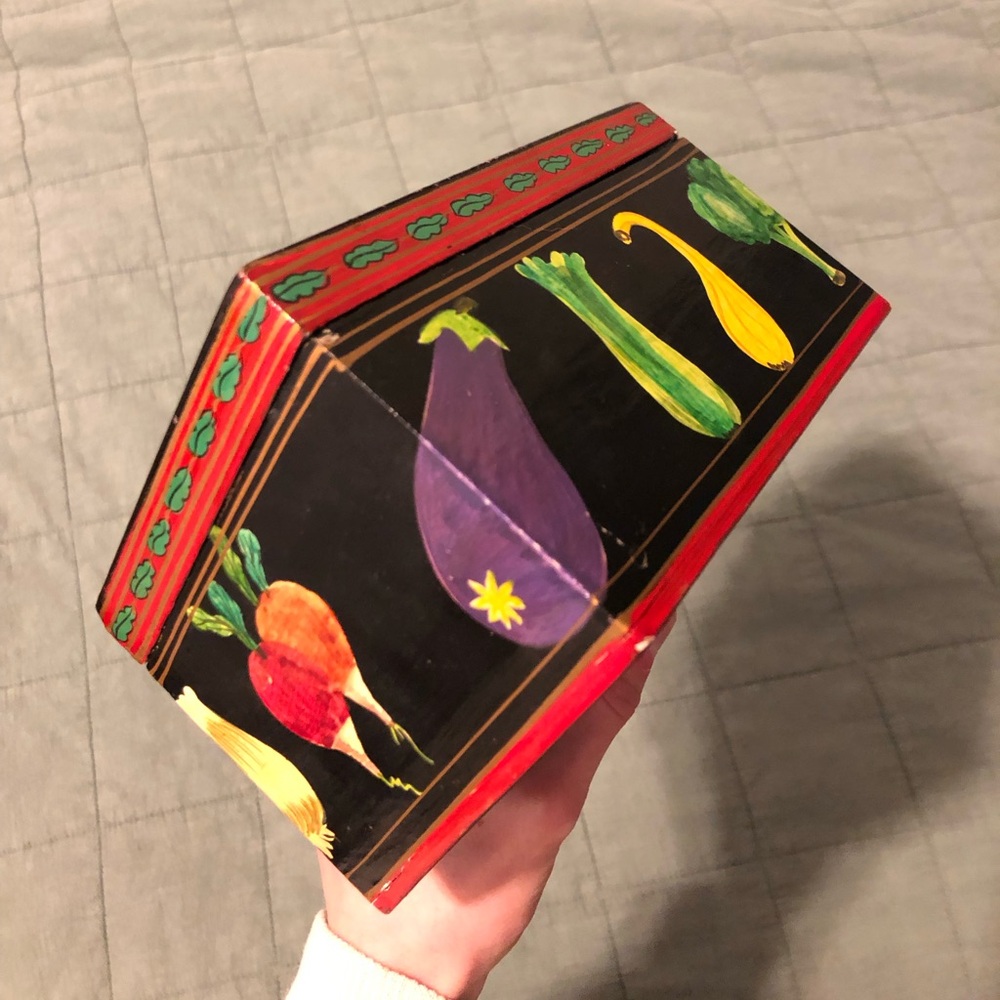 Vintage Storage Container - Picture 3 of 10
